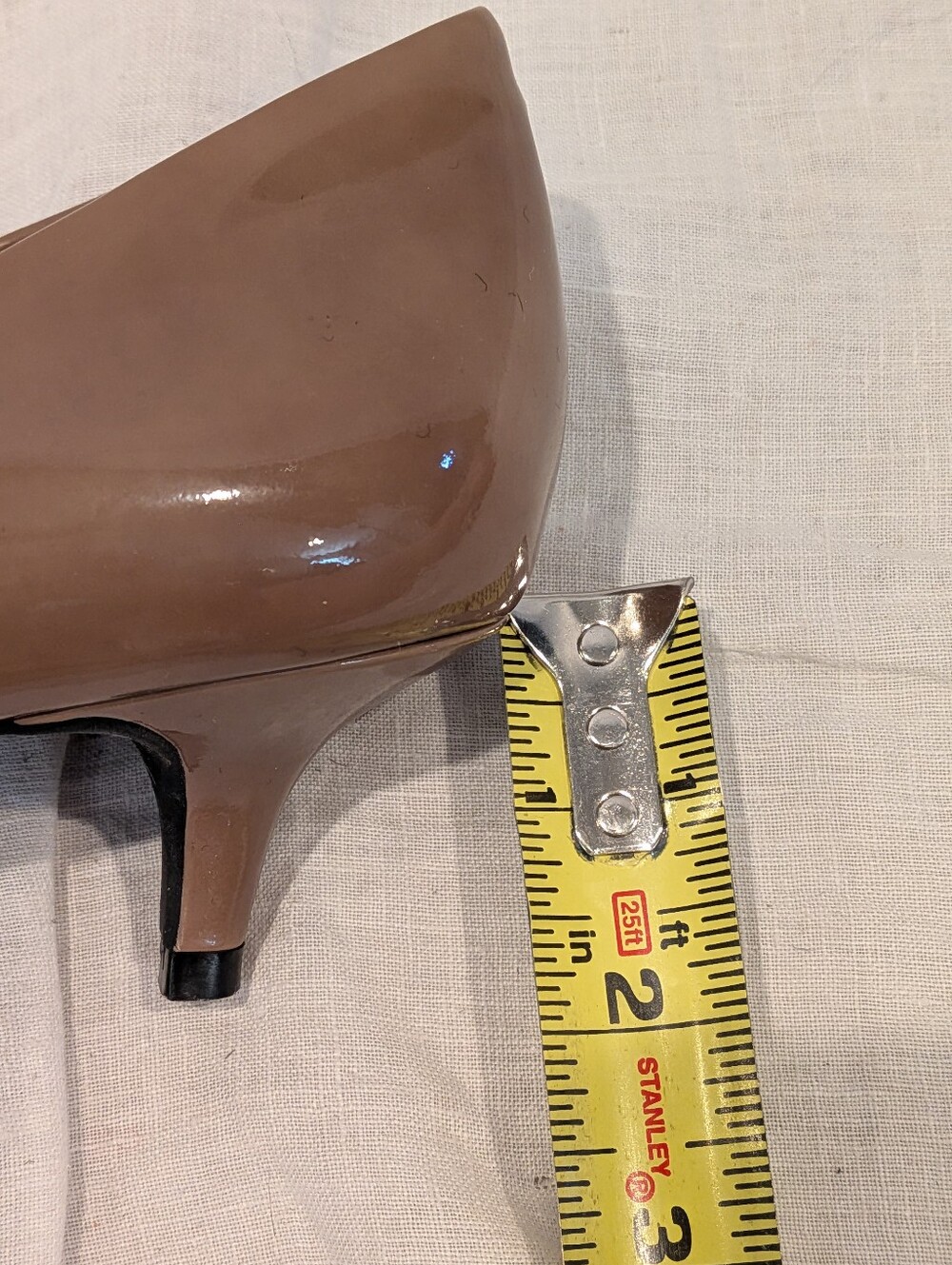 Meow! Vince Camuto Naureen Taupe Patent Pointed-Toe kitten heels size 9 - Picture 2 of 9